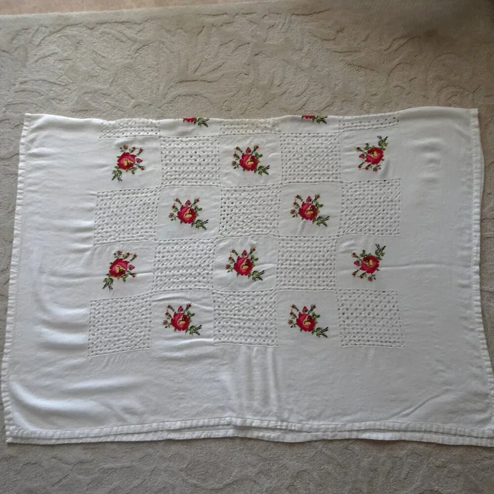 Vintage Handmade Tablecloth 76